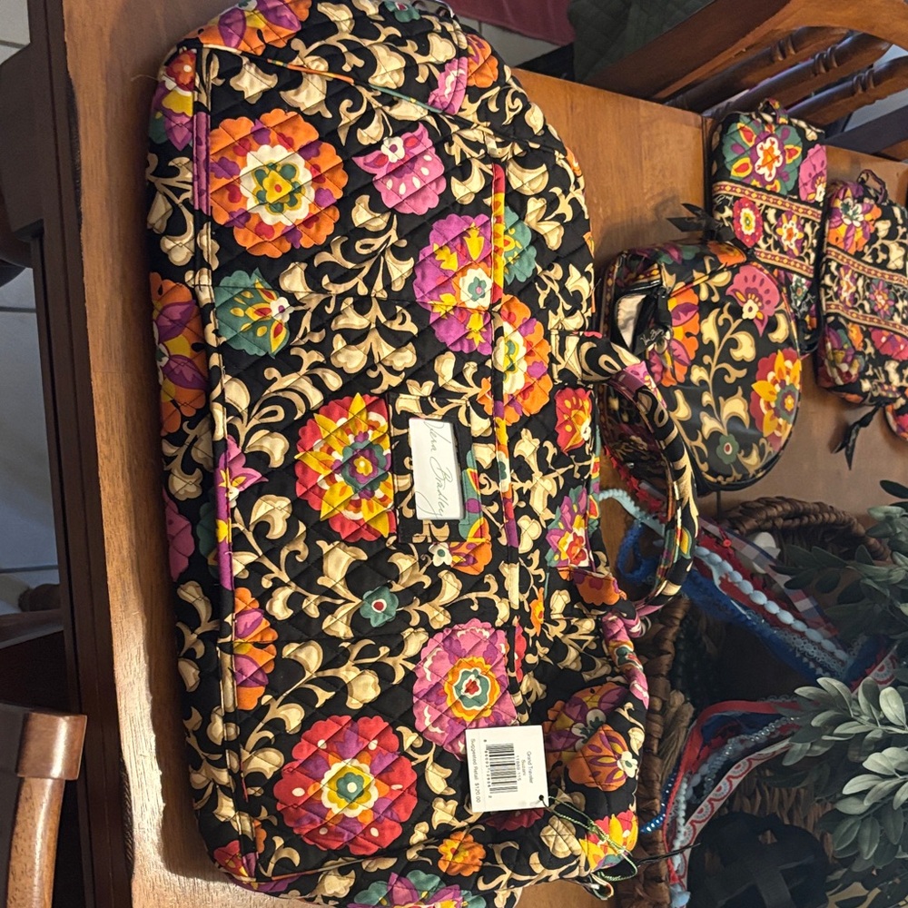 Vera Bradley SuzaniQuilted Duffel with Colorful Floral Medallions bundle